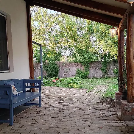 Cherry Apartman Holiday home Abadszalok