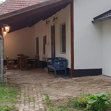 Holiday home Cherry Apartman Abadszalok